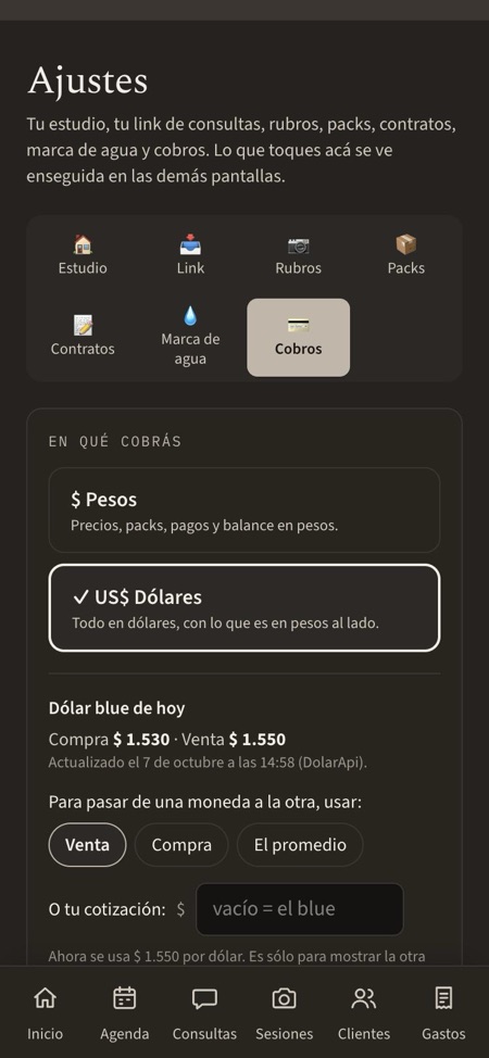 Ajustes: cobrar en pesos o en dólares